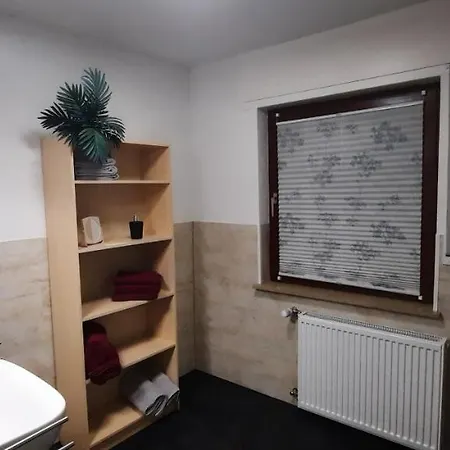 Haus Langert - Einfamilienhaus Mit Terrasse Und Garten Zur Alleinigen Nutzung *