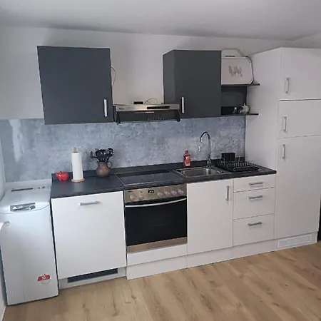 Haus Langert - Einfamilienhaus Mit Terrasse Und Garten Zur Alleinigen Nutzung Nyaraló *